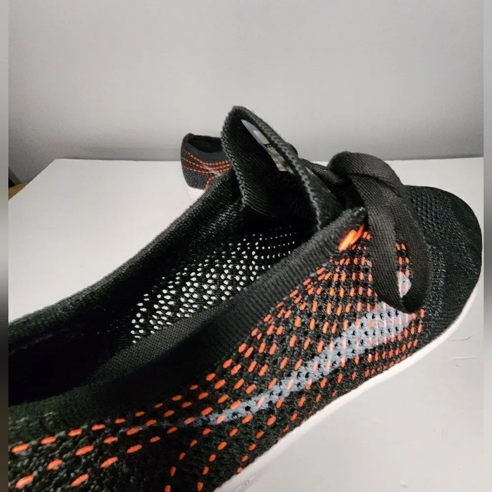 Nike Tennis Classic Ultra Flyknit 833860-001 Womens Black Orange Shoe 12 NWOT